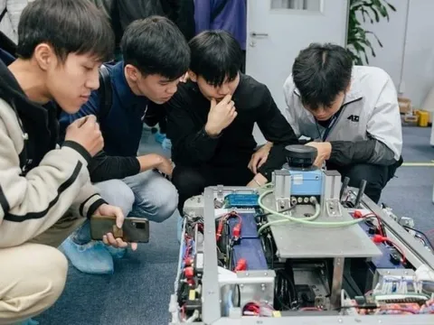 Bản tin 27/7: Bỏ quy định điểm sàn 8 điểm môn Toán với ngành vi mạch bán dẫn
