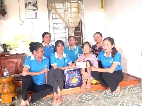 Phụ nữ xã Vân Đình tổ chức nhiều hoạt động tri ân gia đình chính sách