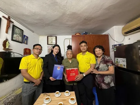 Tuổi trẻ phường Đống Đa khắc ghi đạo lý “Uống nước nhớ nguồn” với nhiều hoạt động ý nghĩa