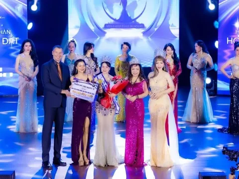 Thạc sĩ Nguyễn Thị Vân Anh xuất sắc đăng quang ngôi vị Hoa hậu Trí Tuệ 2025