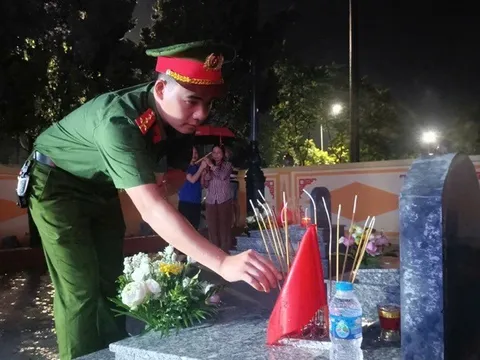 Xã Ứng Thiên thắp nến tri ân các Anh hùng liệt sĩ