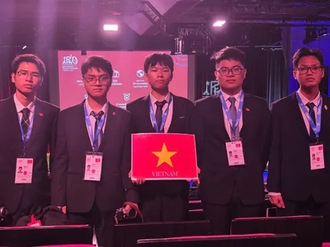 Học sinh Việt Nam đạt Huy chương Vàng Olympic Vật lí Quốc tế lần thứ 55