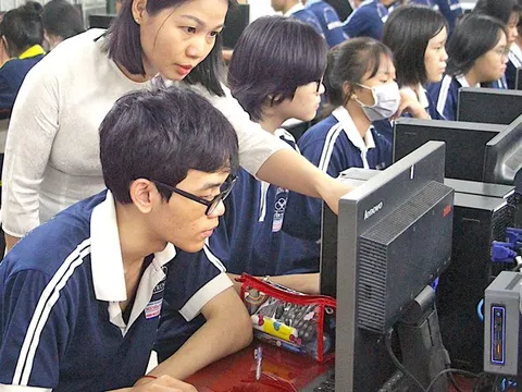 Tin học trở thành môn bắt buộc trong chương trình dự bị đại học