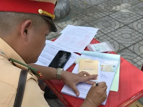 Đà Nẵng phát hiện nhiều xe ô tô vận tải hành khách vi phạm