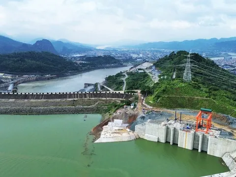 Dự án Thủy điện Hòa Bình mở rộng: Tăng tốc thi công, sẵn sàng phát điện vào tháng 8