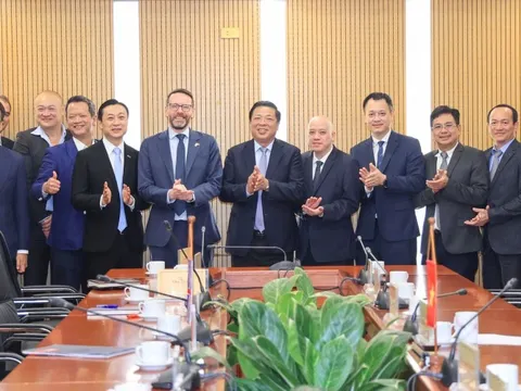 Tăng cường hợp tác đường sắt, hàng không Việt Nam - Vương quốc Anh