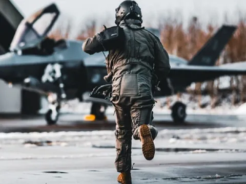 Thêm nước NATO triển khai F-35 tới bảo vệ nút hậu cần hỗ trợ Ukraine ở Ba Lan