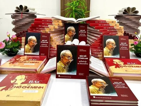 Ra mắt hai cuốn sách đặc biệt về Chủ tịch Hồ Chí Minh