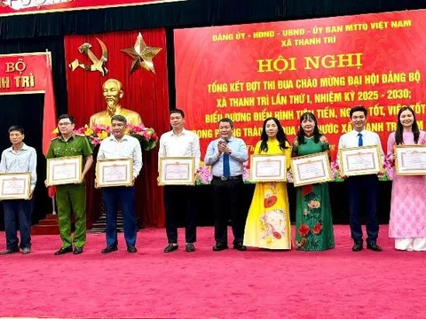 Xã Thanh Trì khen thưởng các tập thể, cá nhân có thành tích xuất sắc trong phong trào thi đua yêu nước
