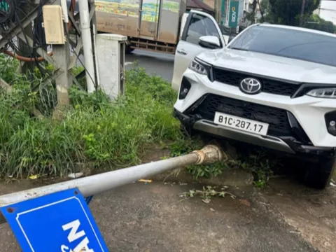 Kịp thời cứu người đàn ông bị đột quỵ trong xe ô tô 7 chỗ ở Gia Lai