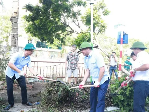 Phường Hoàng Mai ra quân tổng vệ sinh môi trường, hưởng ứng tinh thần “Sáng - Xanh - Sạch - Đẹp”