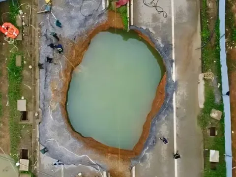 Bản tin 3/8: Một điạ phương chi 4,3 tỷ đồng lấp "hố tử thần" trên quốc lộ 3B