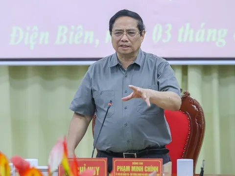 Thủ tướng: Làm mọi cách nhanh nhất có thể ổn định đời sống người dân vùng lũ