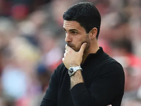 Arsenal gặp rắc rối trước khi kỳ chuyển nhượng mùa hè kết thúc