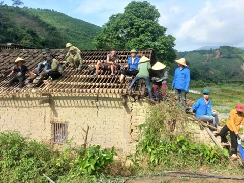 Từ ‘mượn tuổi’ đến ‘hiến đất’: Những sáng kiến vì mái nhà an cư