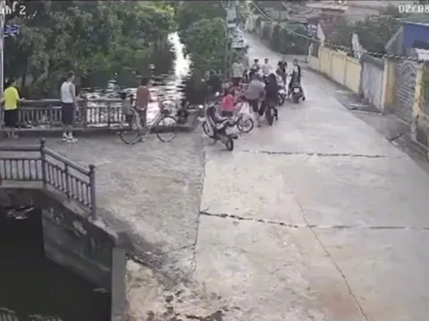 Bản tin 5/8: Camera ghi cảnh "người hùng" cứu cháu bé bị đuối nước