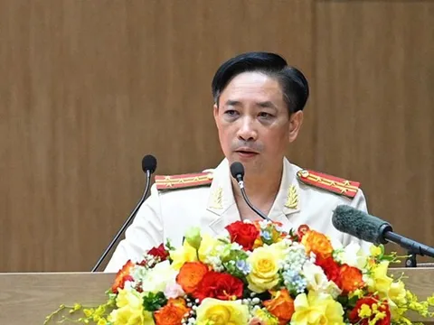 Buôn bán hàng giả quy mô lớn dưới 'vỏ bọc' doanh nghiệp hợp pháp