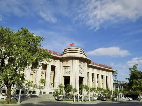 NHNN yêu cầu ngân hàng giảm lãi suất cho vay, hỗ trợ tăng trưởng kinh tế