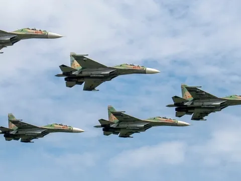 Nhiều loại máy bay, tàu ngầm, tàu hộ vệ tên lửa tham gia diễu binh A80