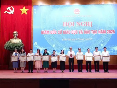 Xác định rõ thách thức và cùng nhau tháo gỡ, kiến tạo các giải pháp hiệu quả trong giáo dục