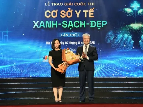 Long Châu đồng hành lan toả tinh thần 'Xanh - Sạch - Đẹp' trong ngành Y tế