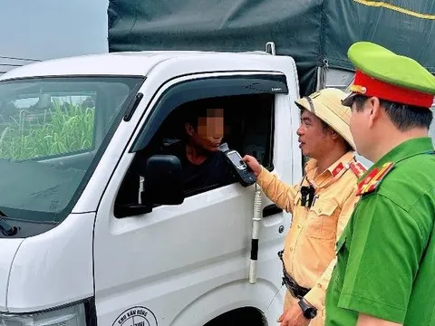Hà Nội: Lực lượng cảnh sát giao thông phối hợp với công an cấp xã bảo đảm trật tự an toàn giao thông