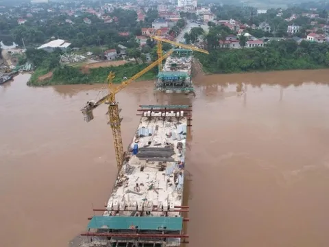 Xây dựng cầu Phong Châu vượt tiến độ 3 tháng