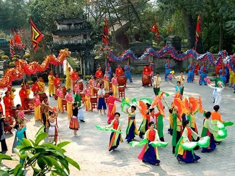 Xây dựng và phát triển văn hóa, con người Việt Nam đáp ứng yêu cầu phát triển bền vững đất nước