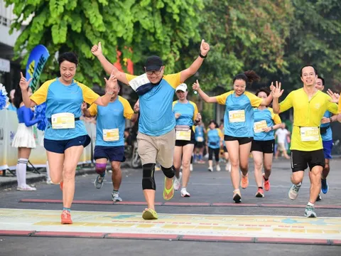 Chạy giữa mùa trăng – Vietnam Airlines “Run For Love 2025” trở lại
