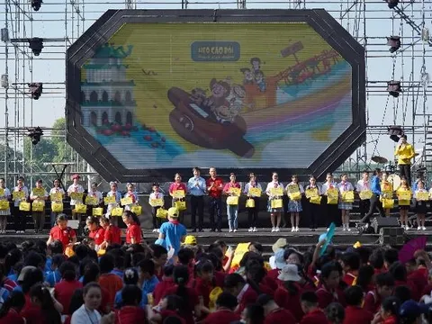 Thiếu nhi hào hứng tham gia ngày hội “Thiếu nhi Việt Nam - Học tập sáng tạo”