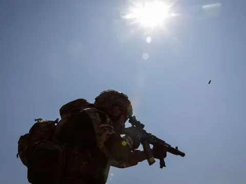 Ông Zelenskiy muốn tham gia cuộc họp giữa ông Trump và ông Putin, châu Âu ủng hộ