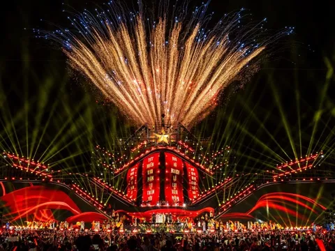 Tự hào tinh thần Việt với "V Concert- Rạng rỡ Việt Nam"