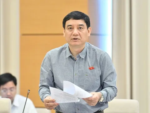 Trao quyền tự chủ cho cơ sở giáo dục đại học cần rõ cơ chế giám sát, tránh lạm dụng