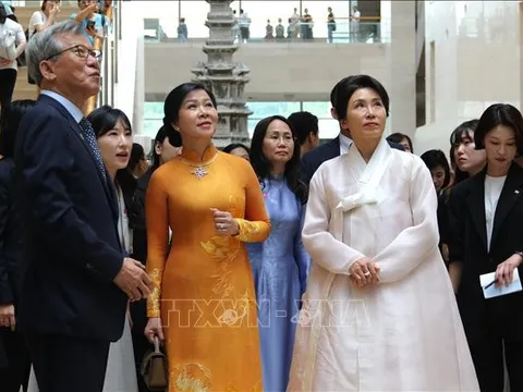Phu nhân Ngô Phương Ly thăm Bảo tàng Quốc gia Hàn Quốc