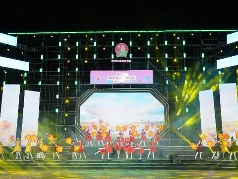 Thiếu nhi Việt Nam vững bước tiến vào kỷ nguyên mới