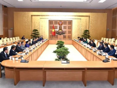 Phó Thủ tướng Hồ Đức Phớc làm việc với Đoàn Ban Cải cách doanh nghiệp của Trung ương Đảng Nhân dân Cách mạng Lào