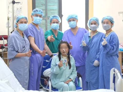 Lần đầu tiên Việt Nam ghép thành công đồng thời tim và phổi cho người suy đa tạng