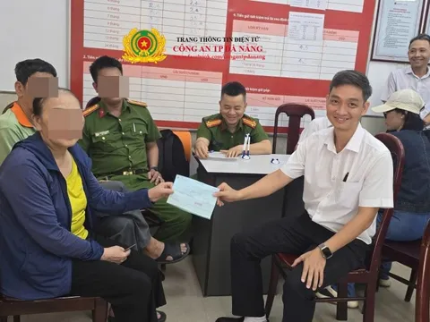 Cụ bà suýt mất 300 triệu đồng vì "lọt hố" kẻ giả danh công an