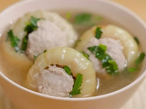 Loại quả quê ở Việt Nam chín rụng đầy gốc, sang nước ngoài vừa đắt đỏ vừa được coi là "vua trái cây"