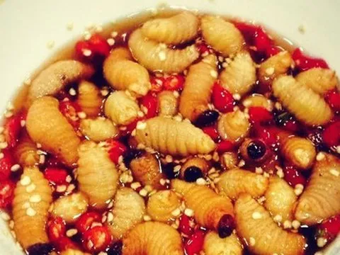 Ẩm thực sống của Việt Nam khiến nhiều người vừa tò mò vừa e sợ