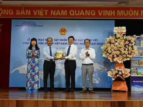 Khai mạc Khóa tập huấn giảng dạy tiếng Việt cho giáo viên người Việt Nam ở nước ngoài năm 2025