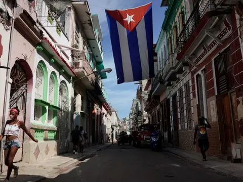Số tiền ủng hộ nhân dân Cuba vượt mức đề ra một cách ấn tượng