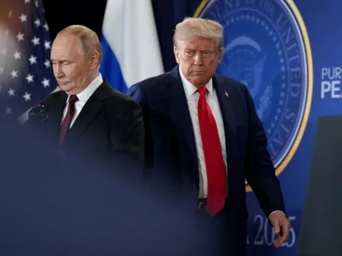 Ông Trump chấm “điểm 10/10” cho cuộc gặp với ông Putin, thừa nhận một điều