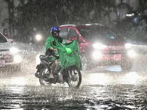 Áp thấp nhiệt đới gây mưa to, hướng đổ bộ vào đâu ở miền Bắc?