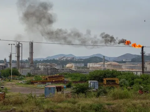 Dầu thô Venezuela tiếp tục chảy đến Mỹ sau chuỗi thời gian gián đoạn vì đòn trừng phạt