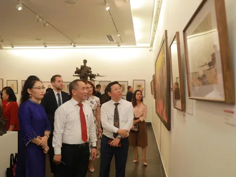 80 tác phẩm nghệ thuật tại triển lãm 'Những người con của Tổ quốc'