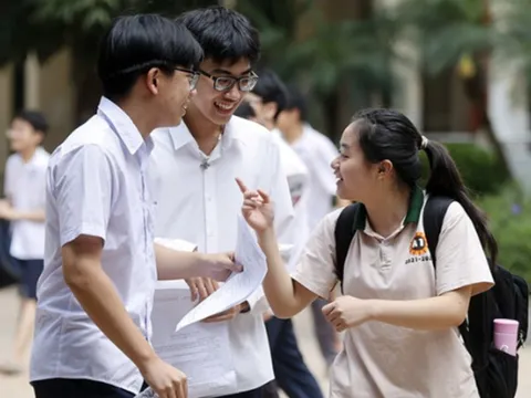 Điểm chuẩn đại học 2025: Lộ diện danh sách trường công bố sớm vào ngày mai