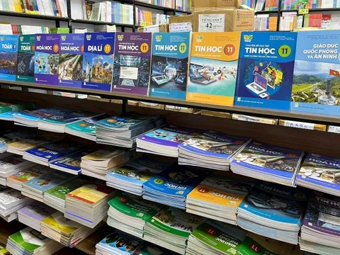 Thị trường sách, đồ dùng học tập sôi động trước thềm năm học mới
