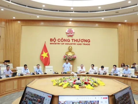 Tháo gỡ rào cản cho cơ chế mua bán điện trực tiếp và phát triển năng lượng tái tạo