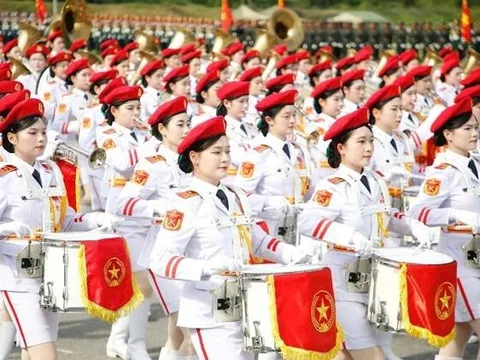 Hà Nội miễn phí nước uống và bánh cho nhân dân xem diễu binh, diễu hành 2/9